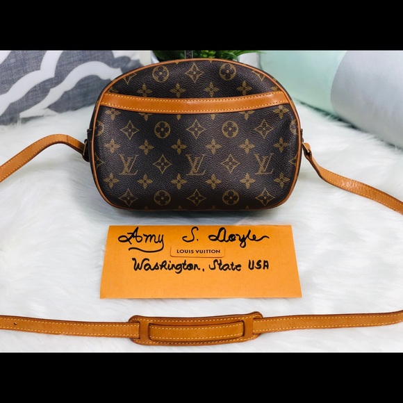 Louis Vuitton Handbags - 🔥SOLD 🔥Blois